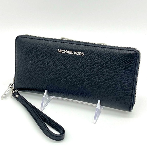 Michael Kors Large Continental Wallet Wristlet - Picture 5 of 10